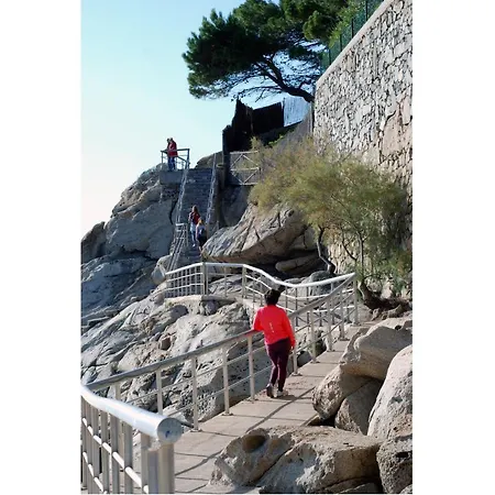 1019 Costa - Apivend Immo Ρόζες